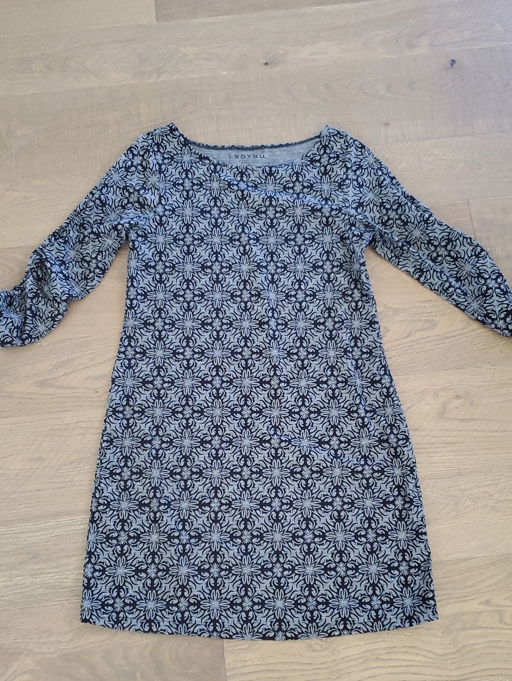 Floral Pattern Black & Gray Shift Dress